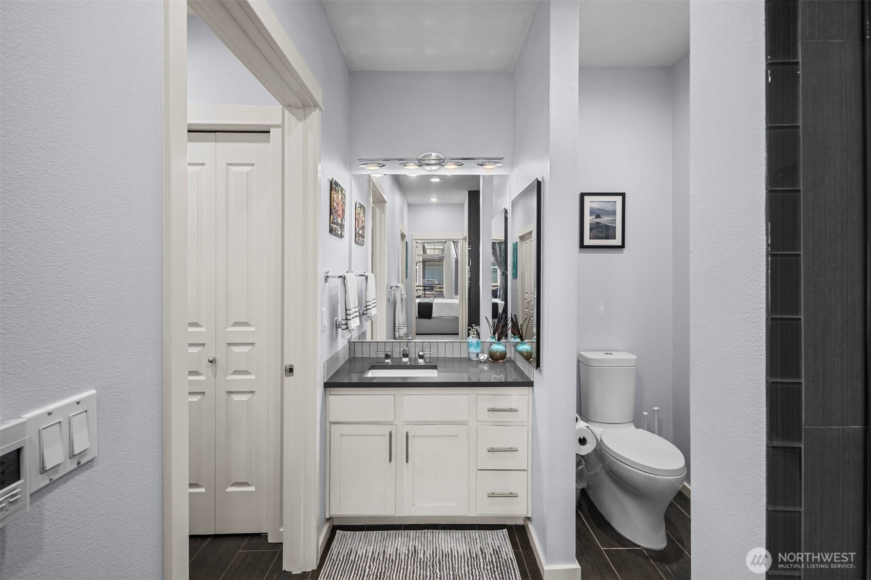 2000 Alaskan Way Unit: 453