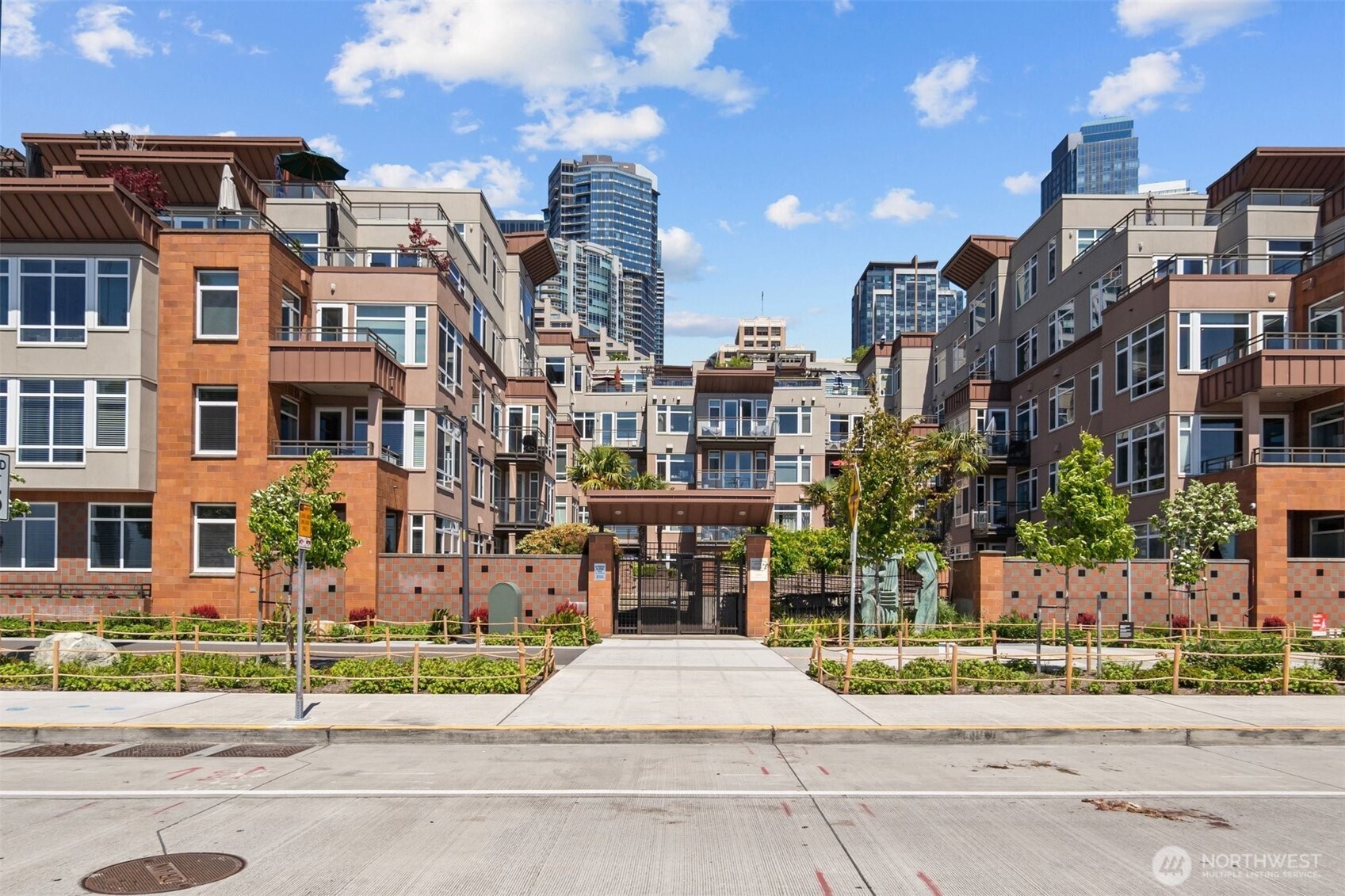 2000 Alaskan Way Unit: 453
