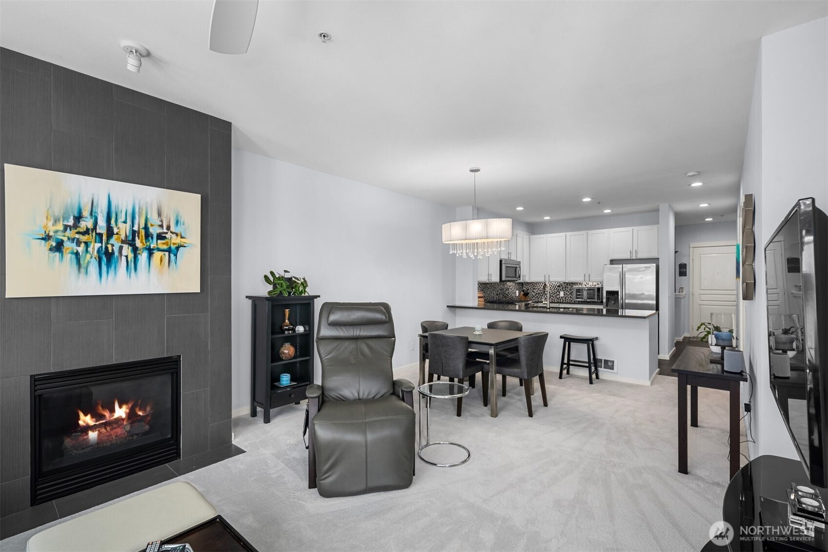 2000 Alaskan Way Unit: 453