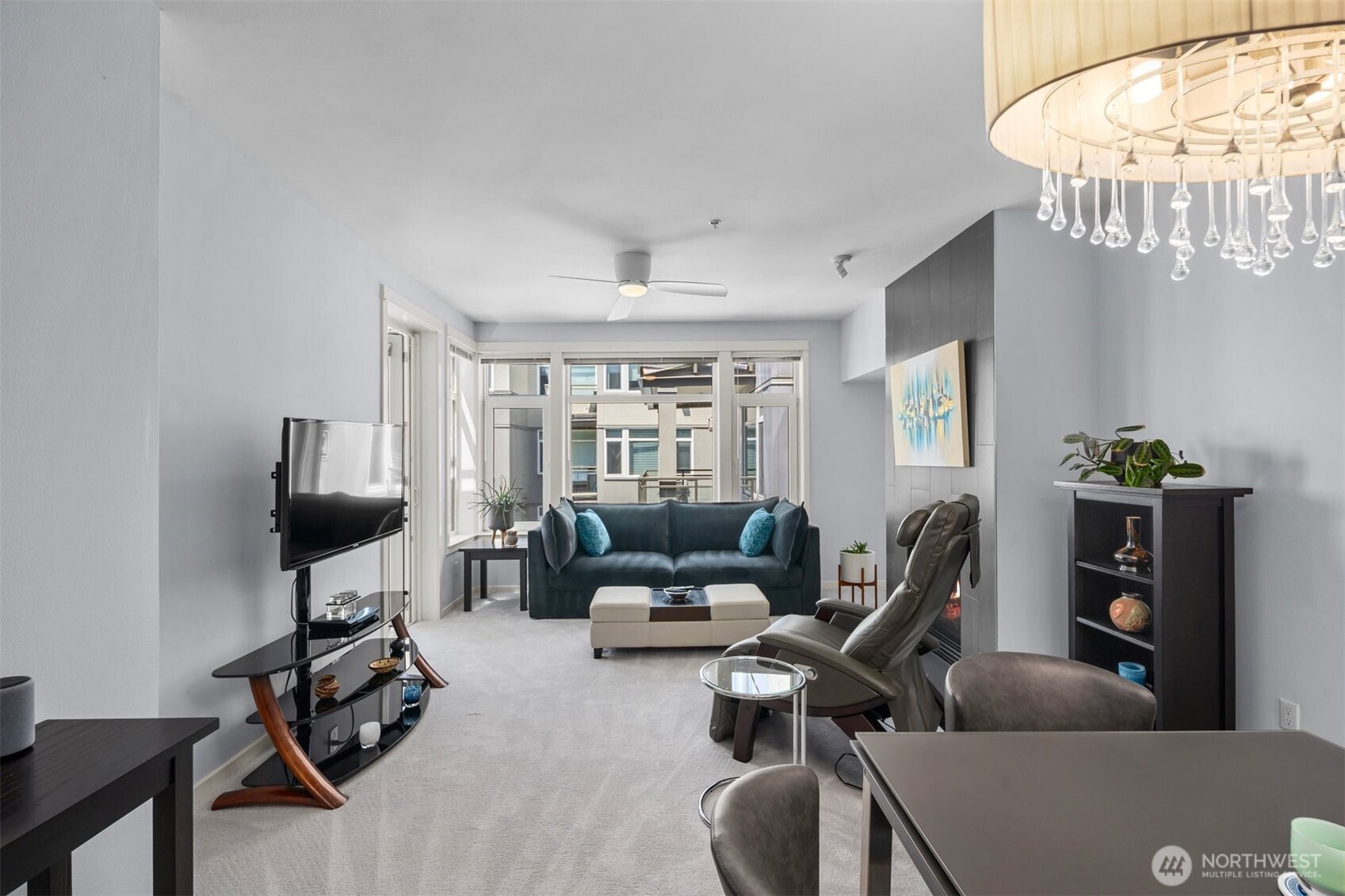 2000 Alaskan Way Unit: 453