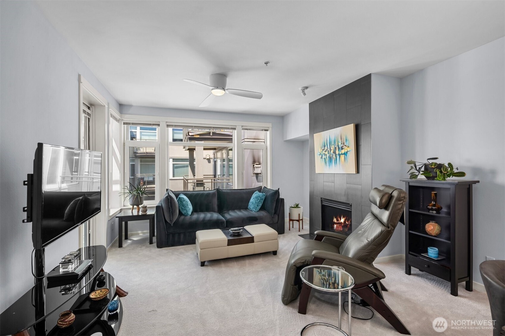2000 Alaskan Way Unit: 453