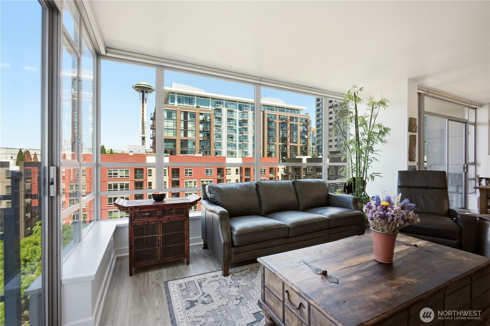 2929 1st Avenue Unit: 817