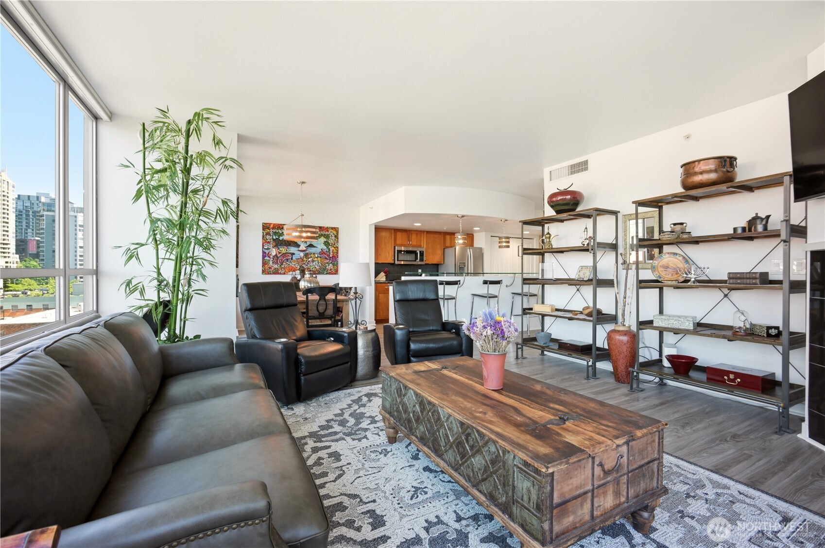 2929 1st Avenue Unit: 817