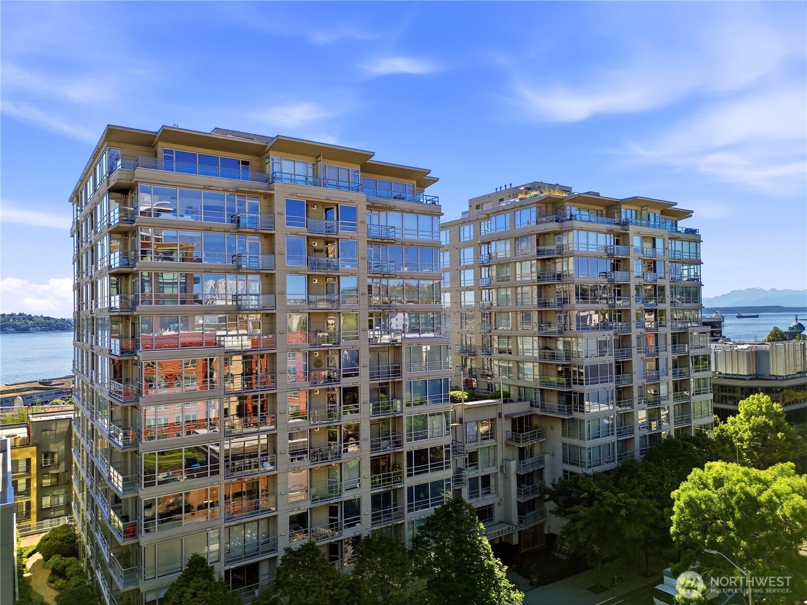 2929 1st Avenue Unit: 817