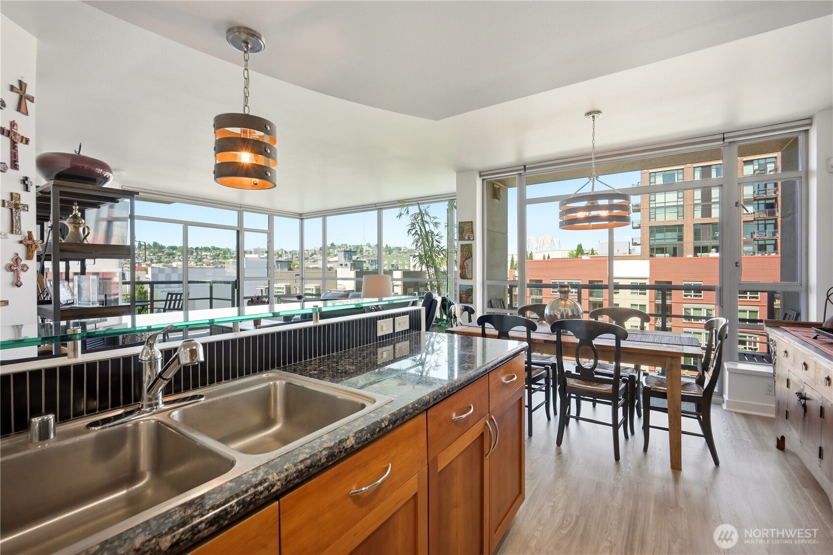2929 1st Avenue Unit: 817