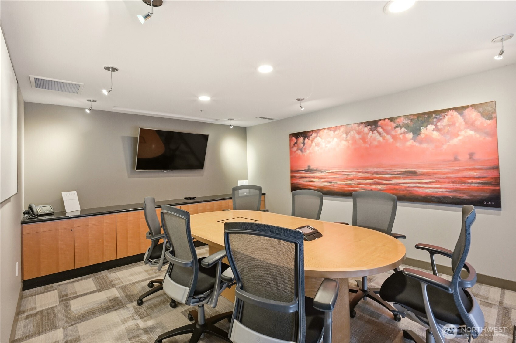 2929 1st Avenue Unit: 817