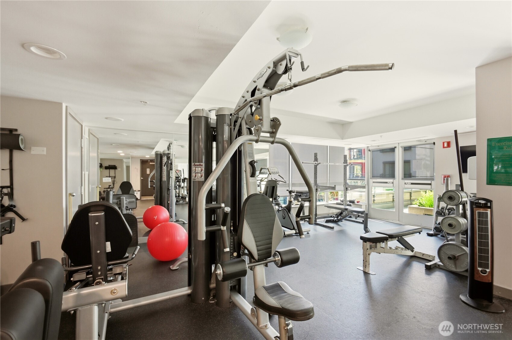 2929 1st Avenue Unit: 817