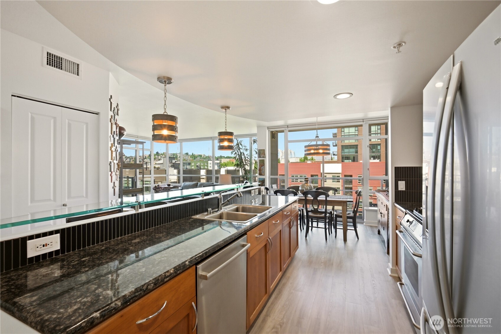 2929 1st Avenue Unit: 817
