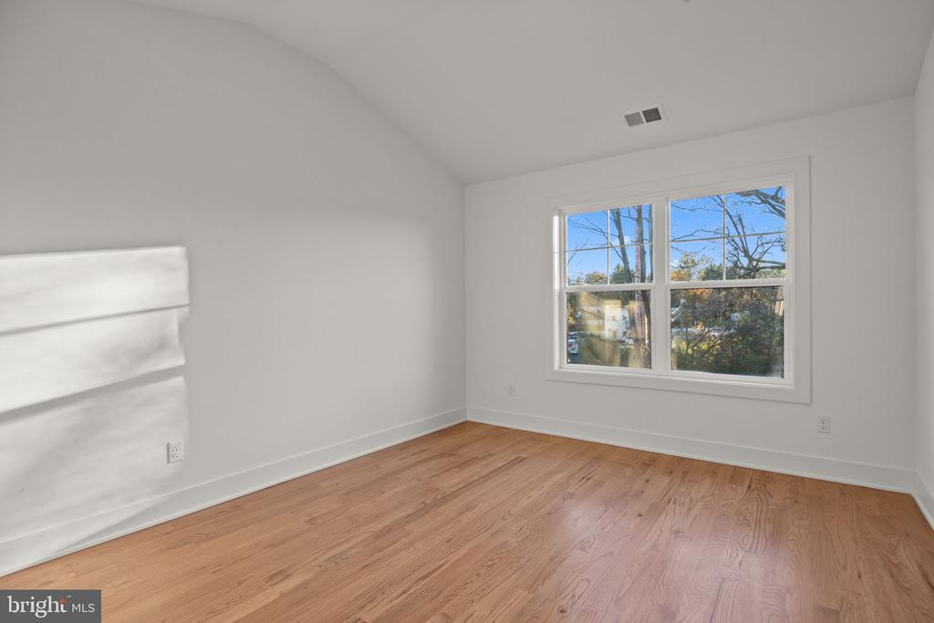 20 MILDRED GILL LN.