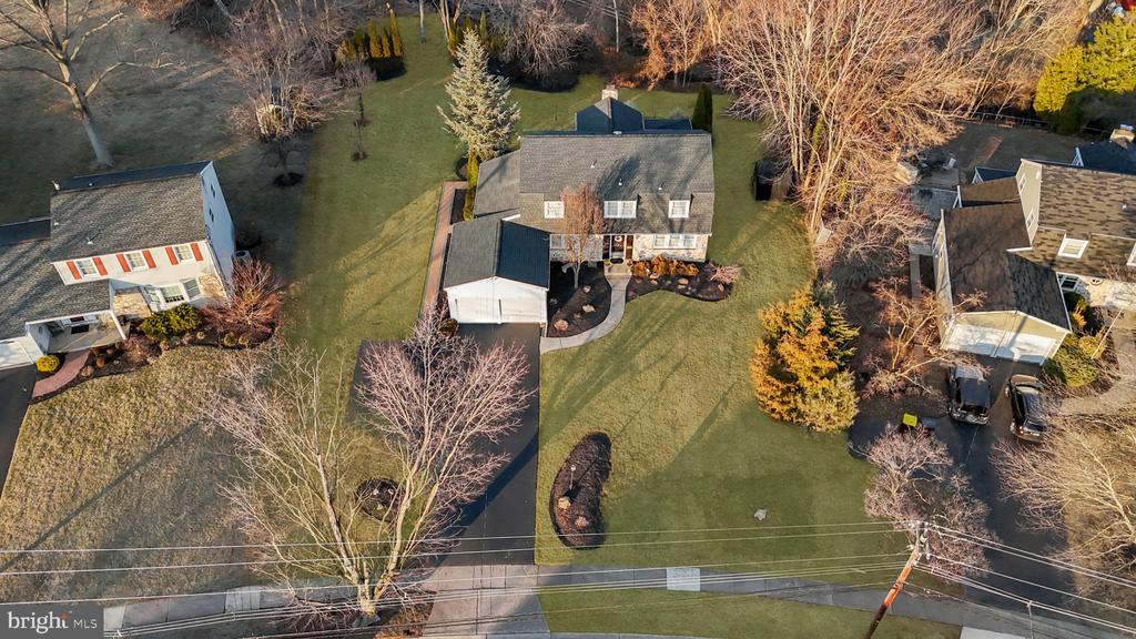 1909 PALOMINO DRIVE