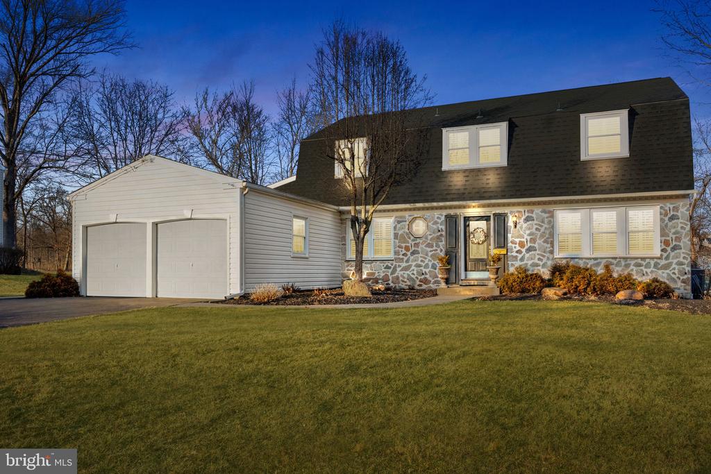 1909 PALOMINO DRIVE
