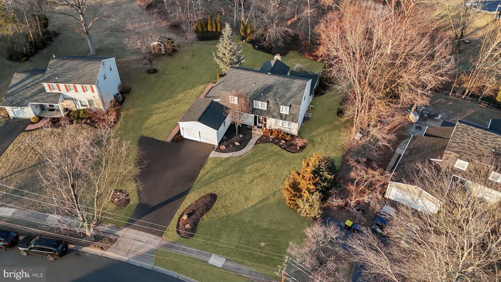 1909 PALOMINO DRIVE