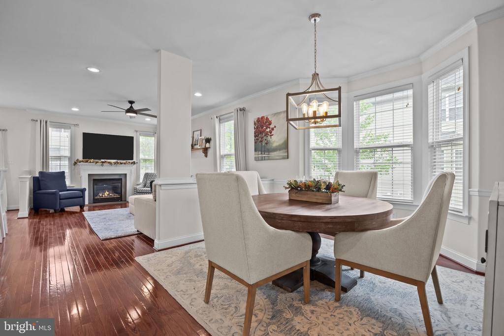 3267 BROOKSIDE DRIVE