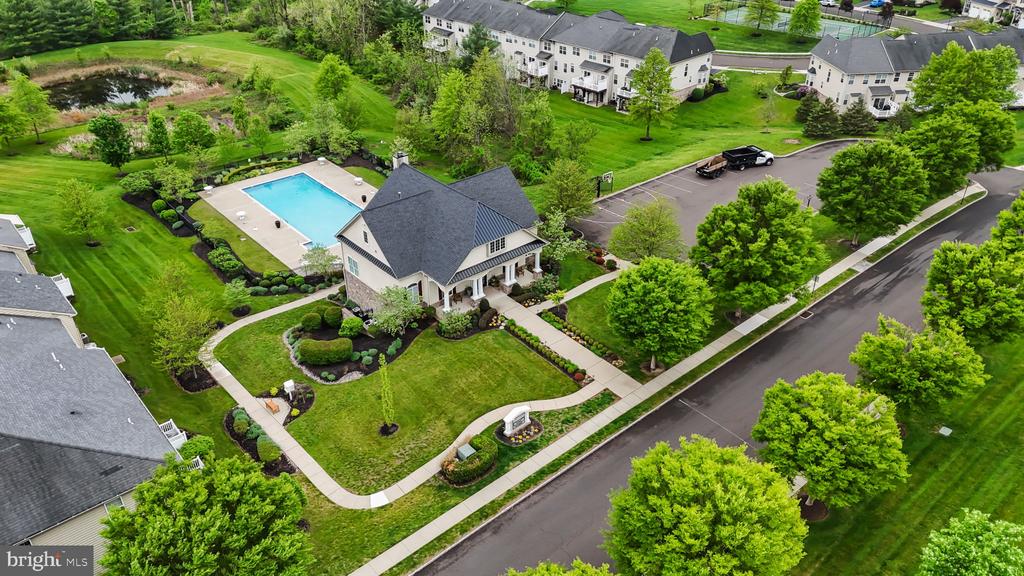 3267 BROOKSIDE DRIVE