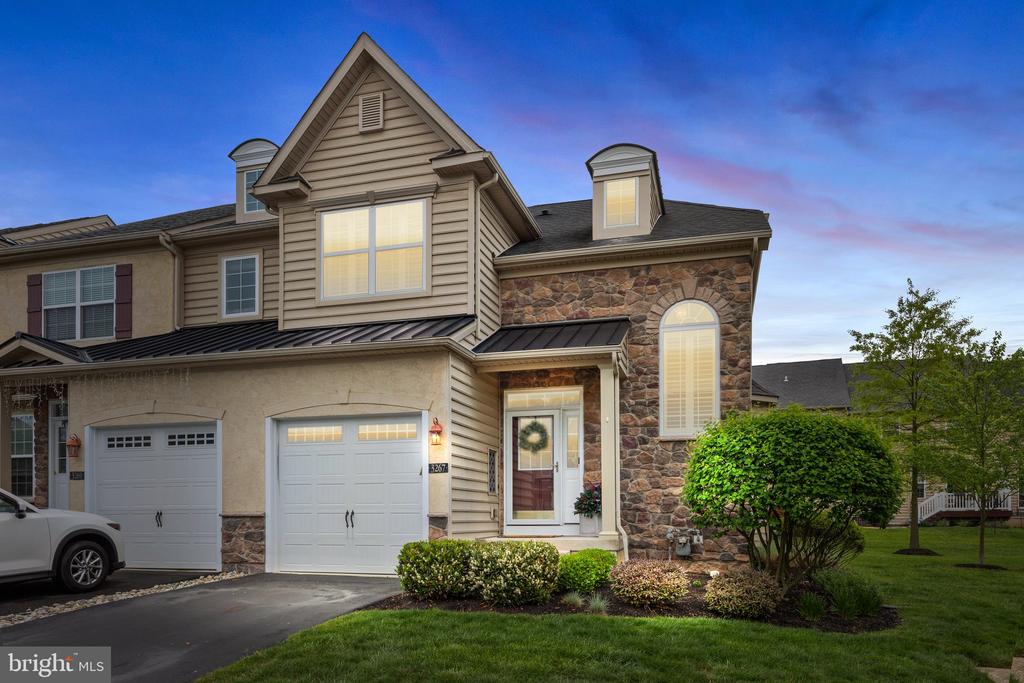 3267 BROOKSIDE DRIVE