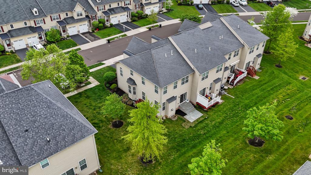 3267 BROOKSIDE DRIVE