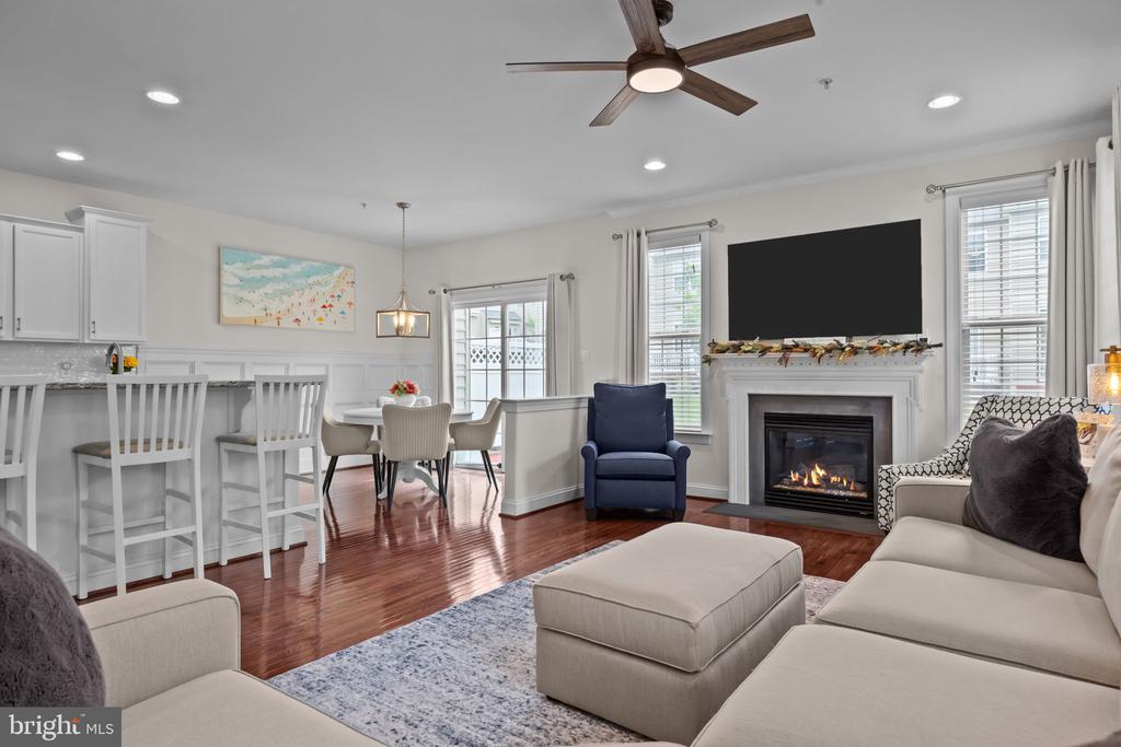 3267 BROOKSIDE DRIVE