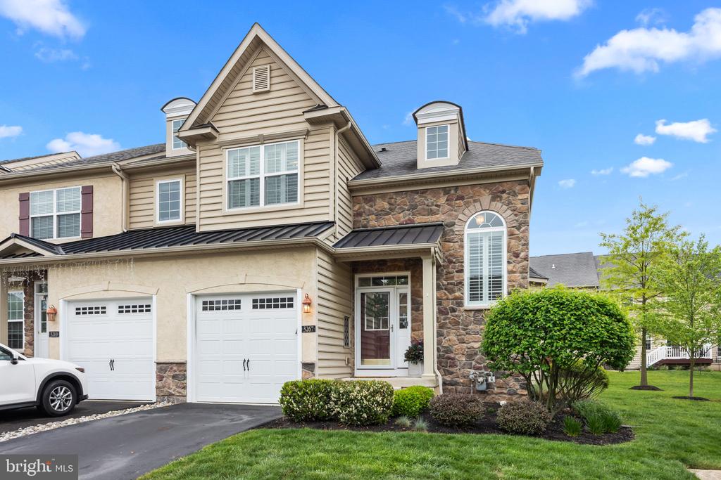 3267 BROOKSIDE DRIVE