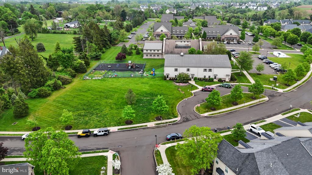 3267 BROOKSIDE DRIVE
