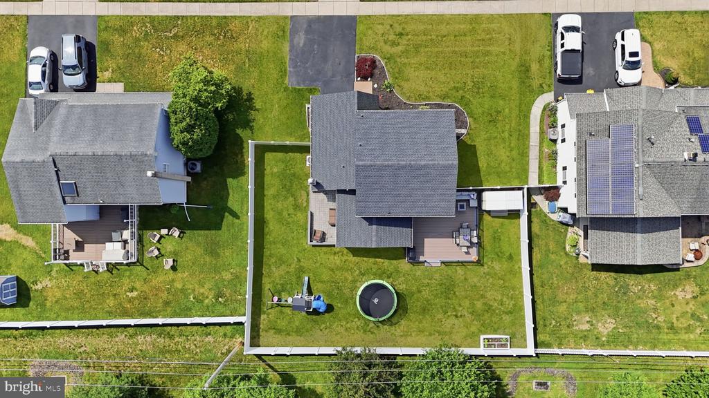 228 HAMPTON DRIVE