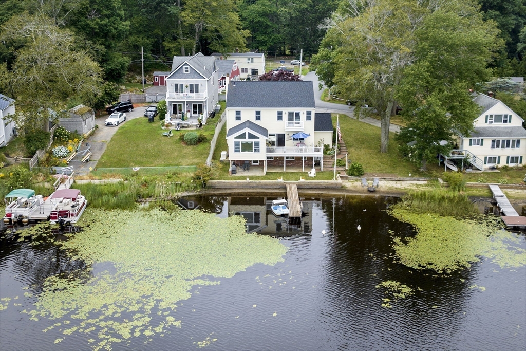 95 Lakeshore Ave