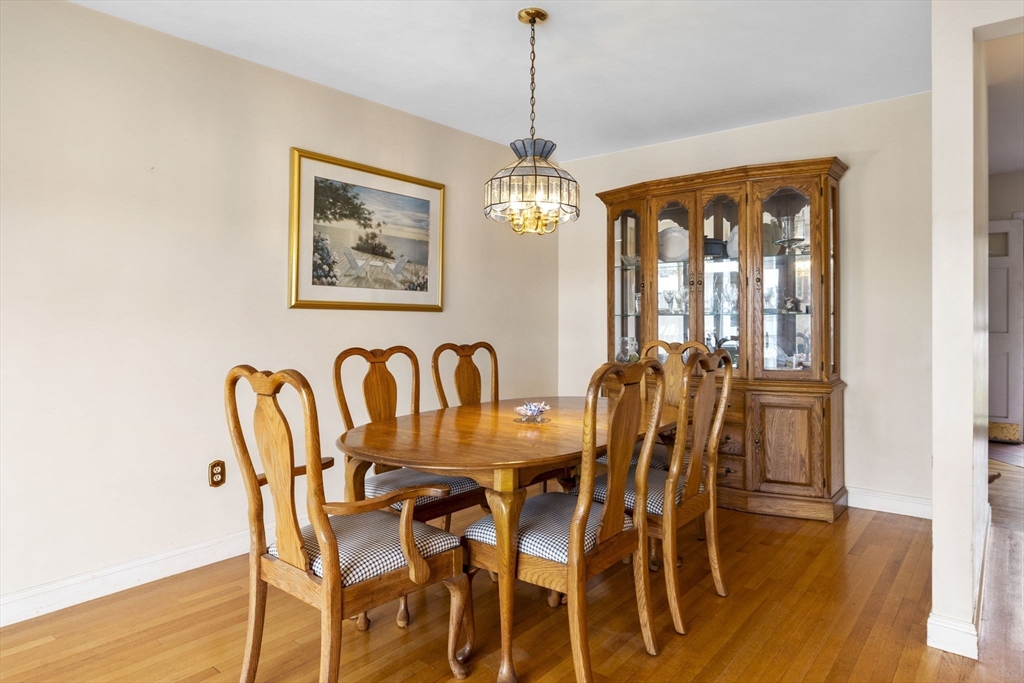 95 Lakeshore Ave
