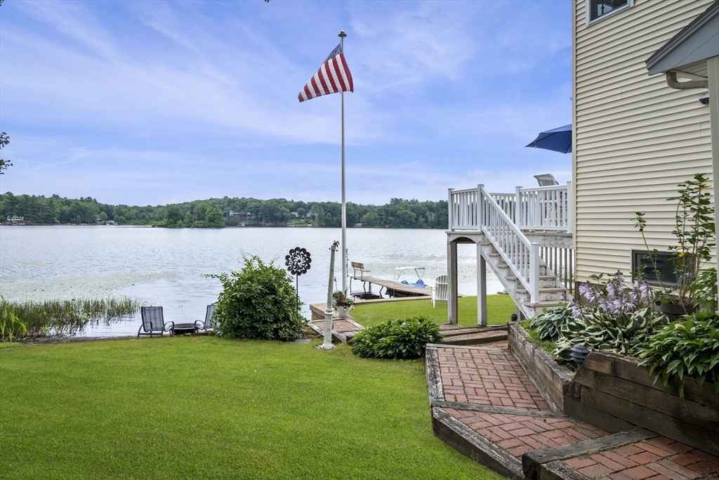 95 Lakeshore Ave