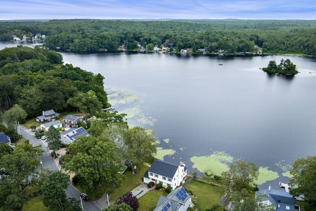 95 Lakeshore Ave