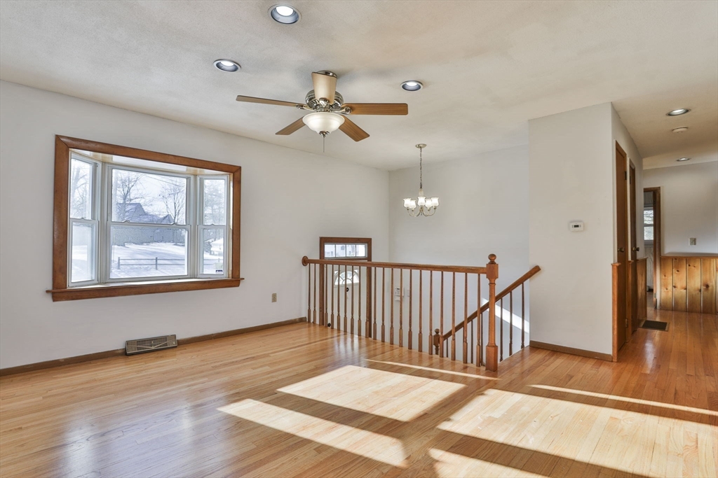22 Drew St
