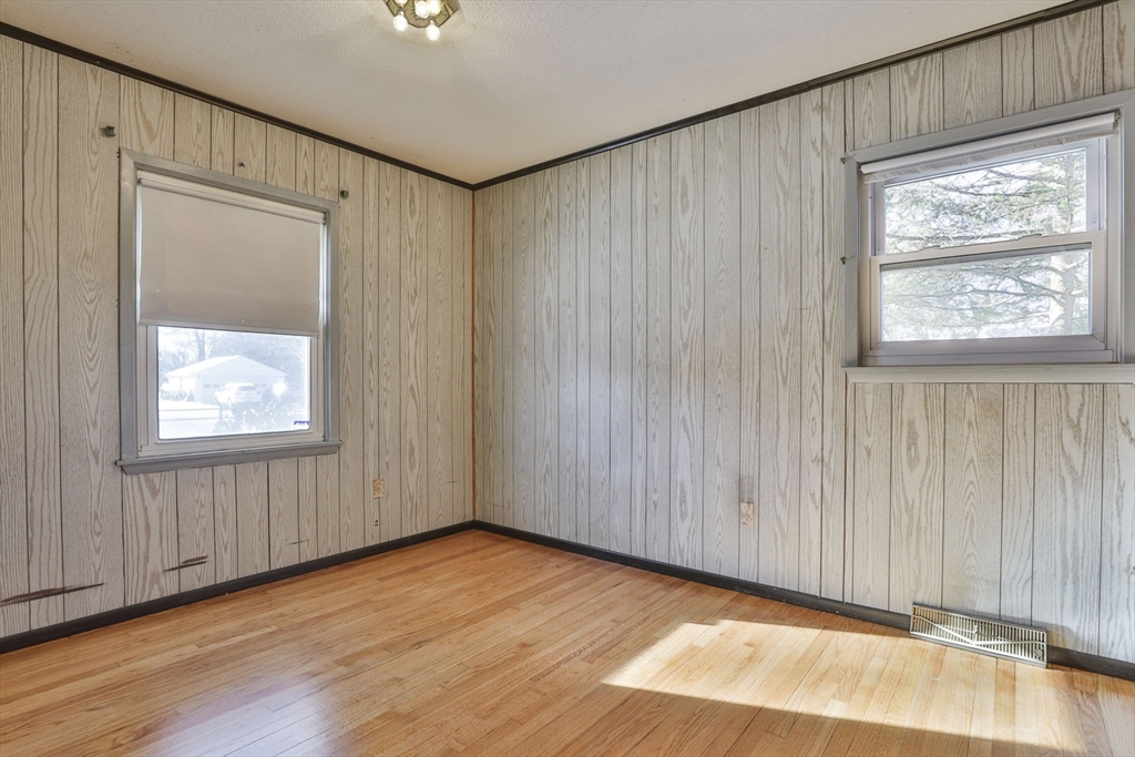 22 Drew St