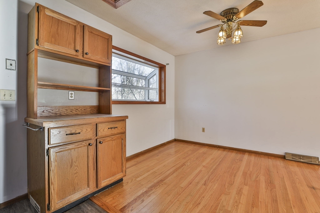 22 Drew St