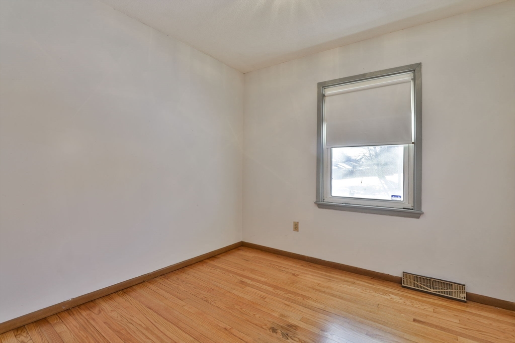 22 Drew St