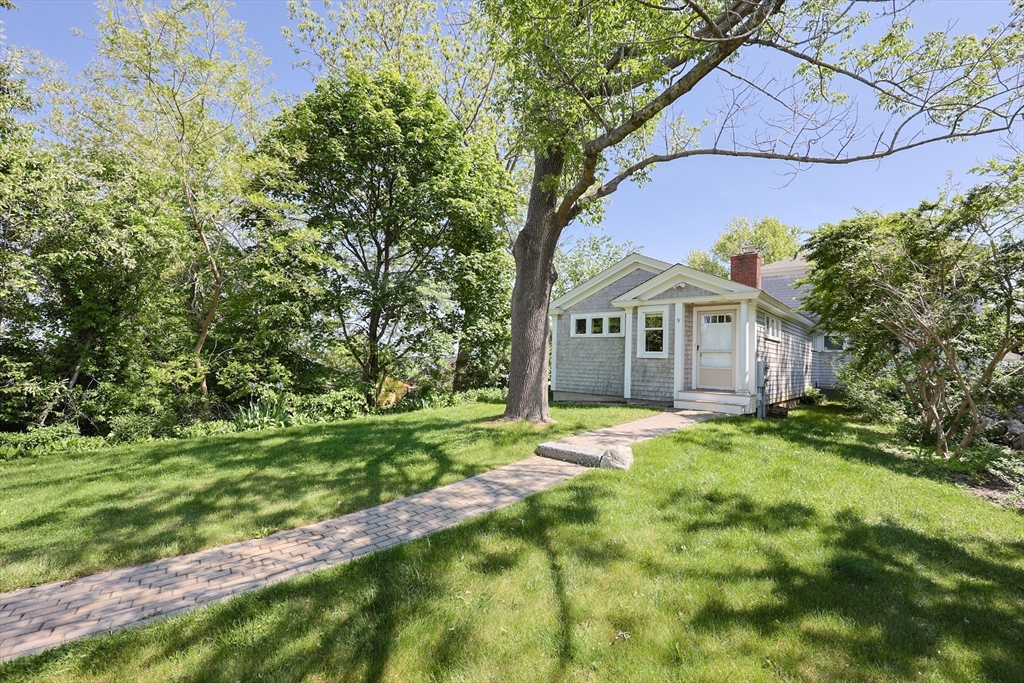 9 Landmark Ln