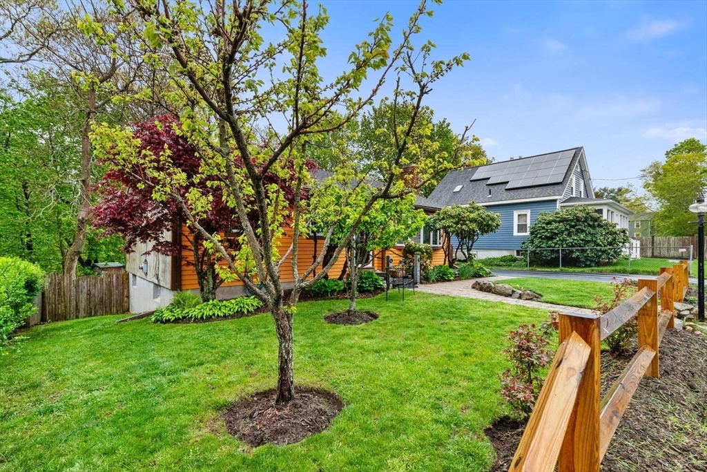 20 Bates Park Ave
