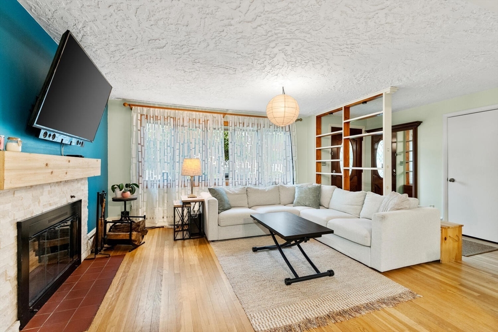 20 Bates Park Ave
