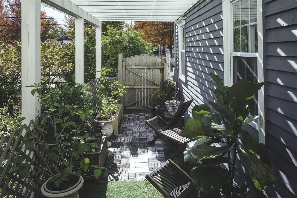 52 E Main Street, Georgetown