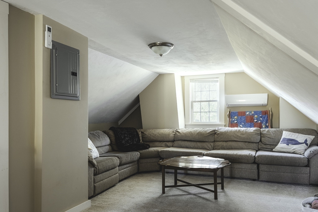 52 E Main Street, Georgetown