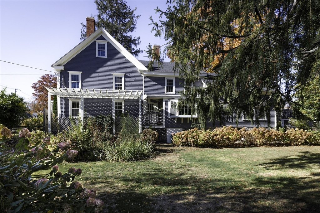 52 E Main Street, Georgetown