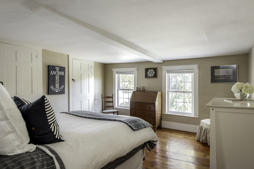 52 E Main Street, Georgetown