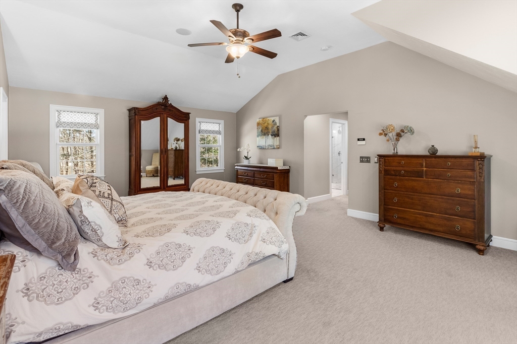 4 Shea Ct