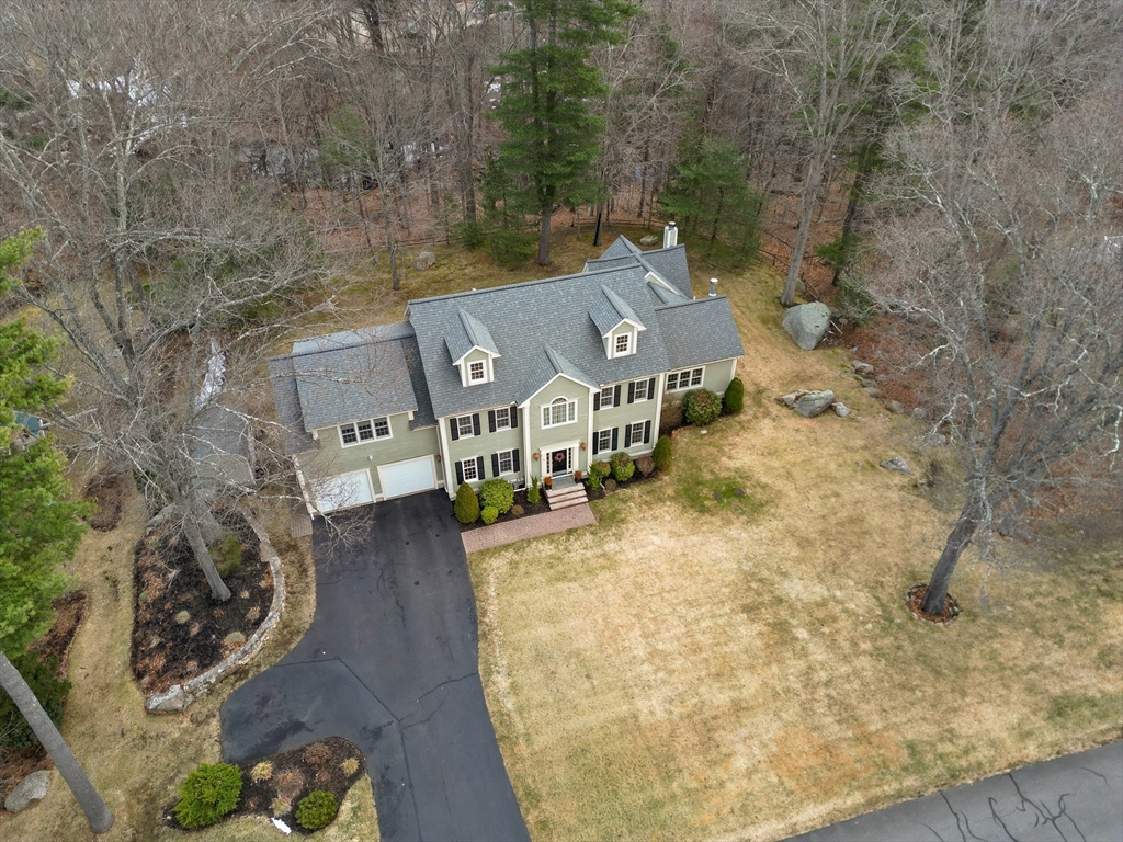4 Shea Ct