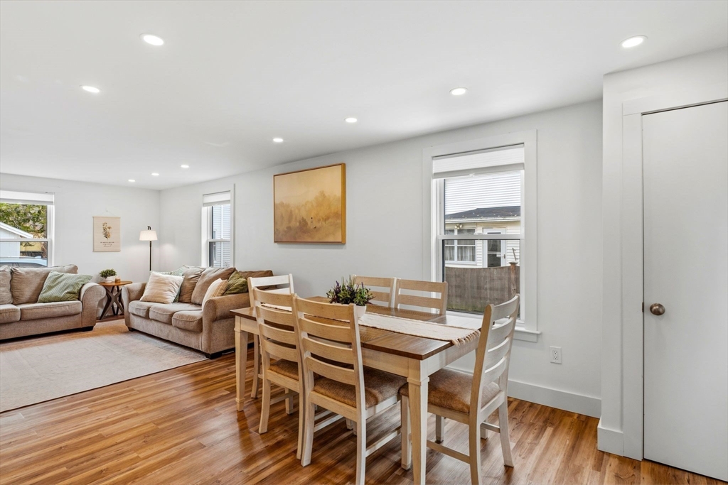 1 River Ct