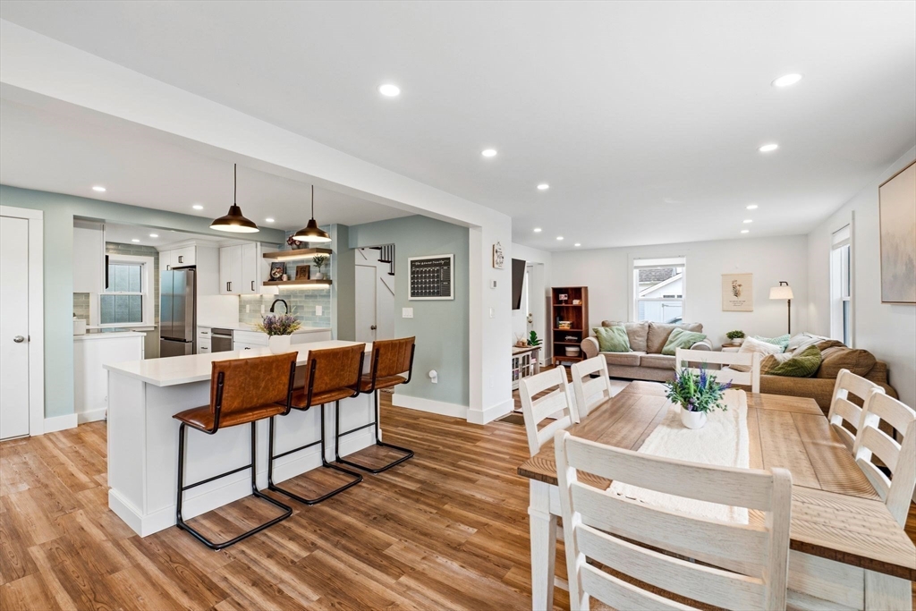 1 River Ct