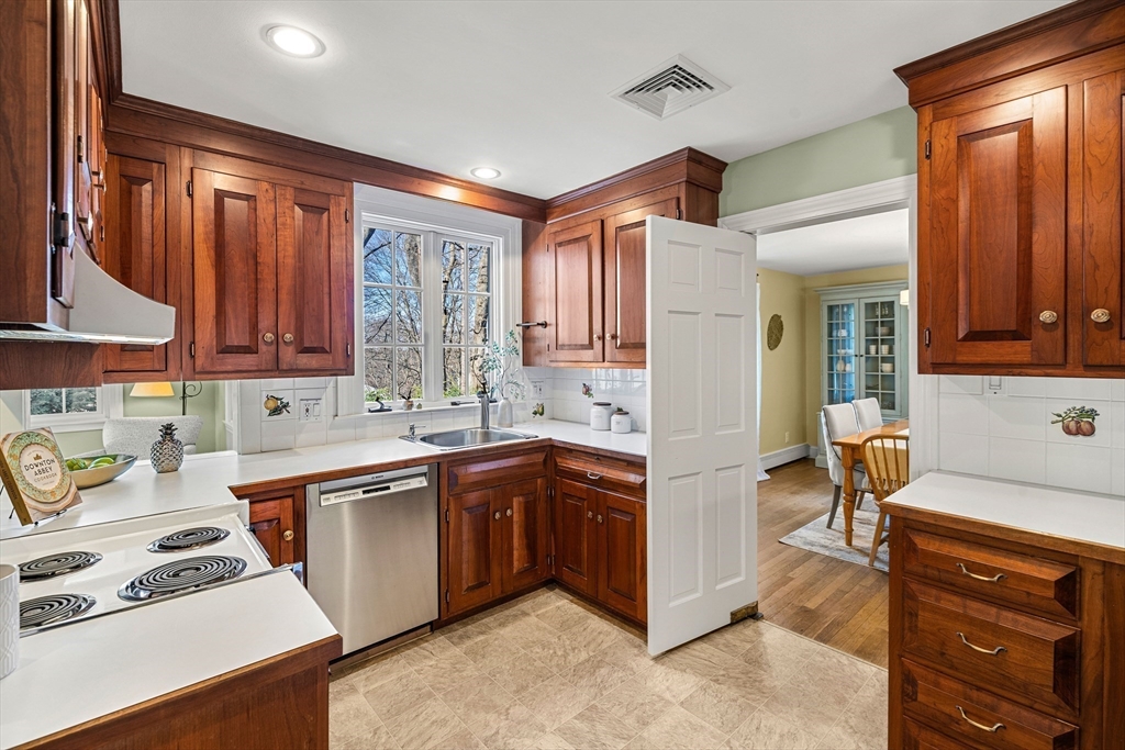 79 Cheever Circle