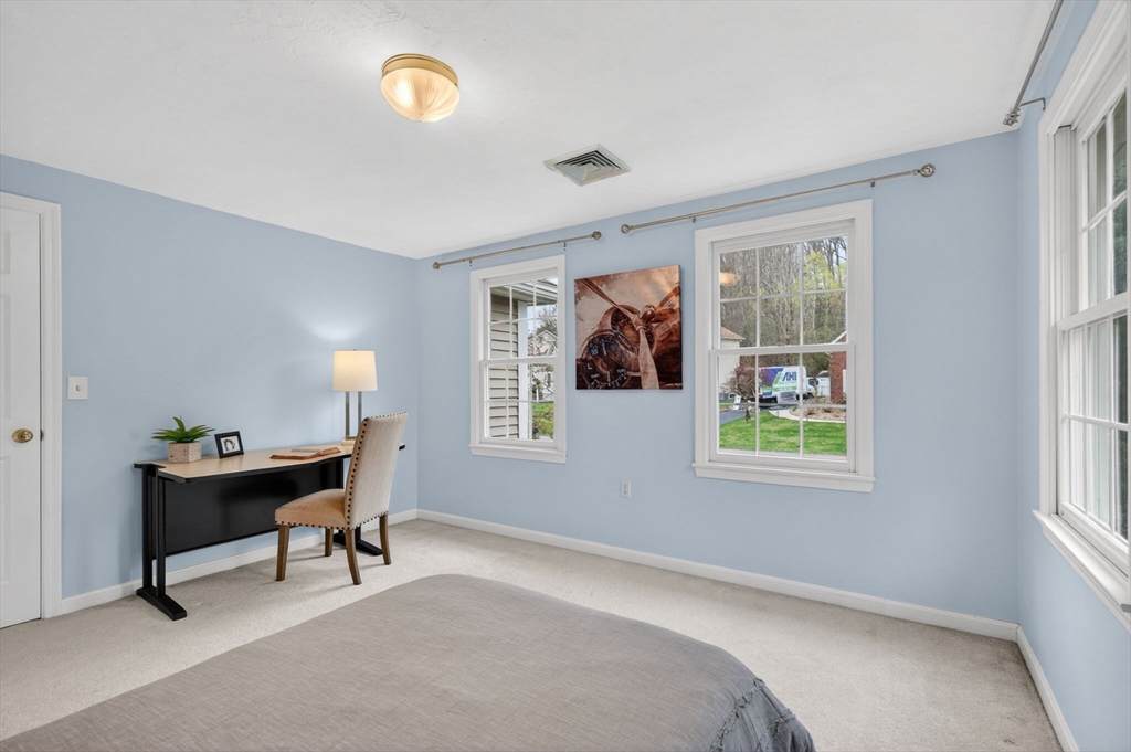 60 Rosemont Dr
