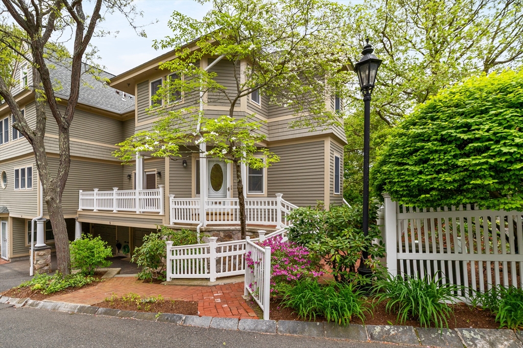 21 Pine St # 5
