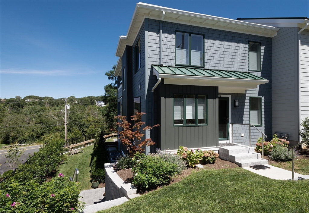 41 Cliff Road # A
