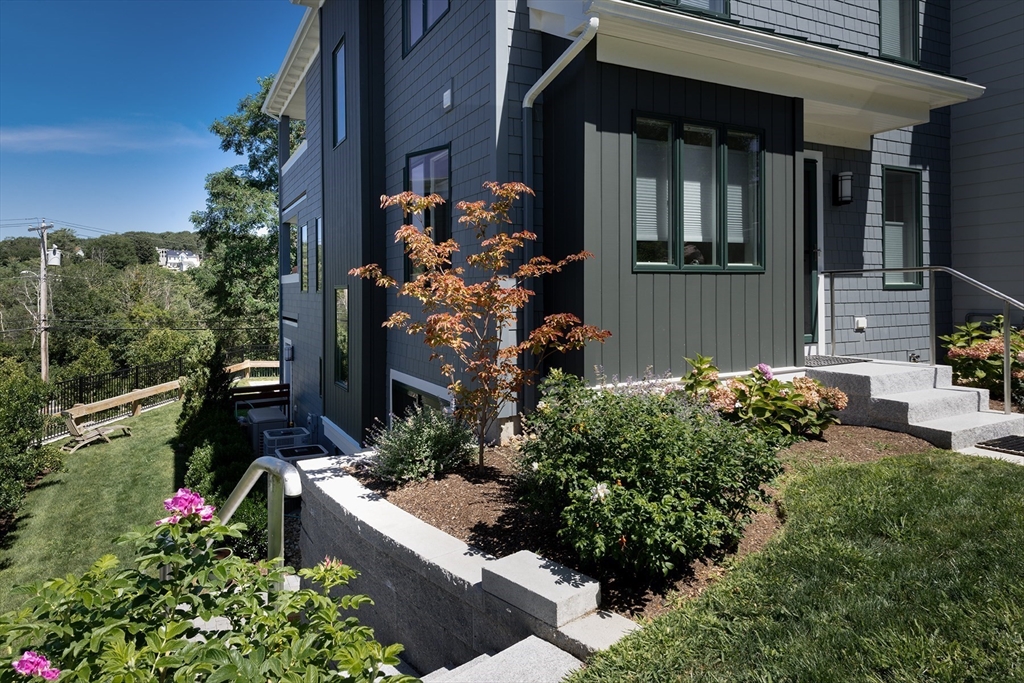41 Cliff Road # A