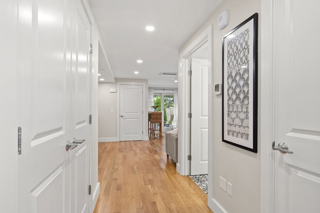 8 Hale Street # 1