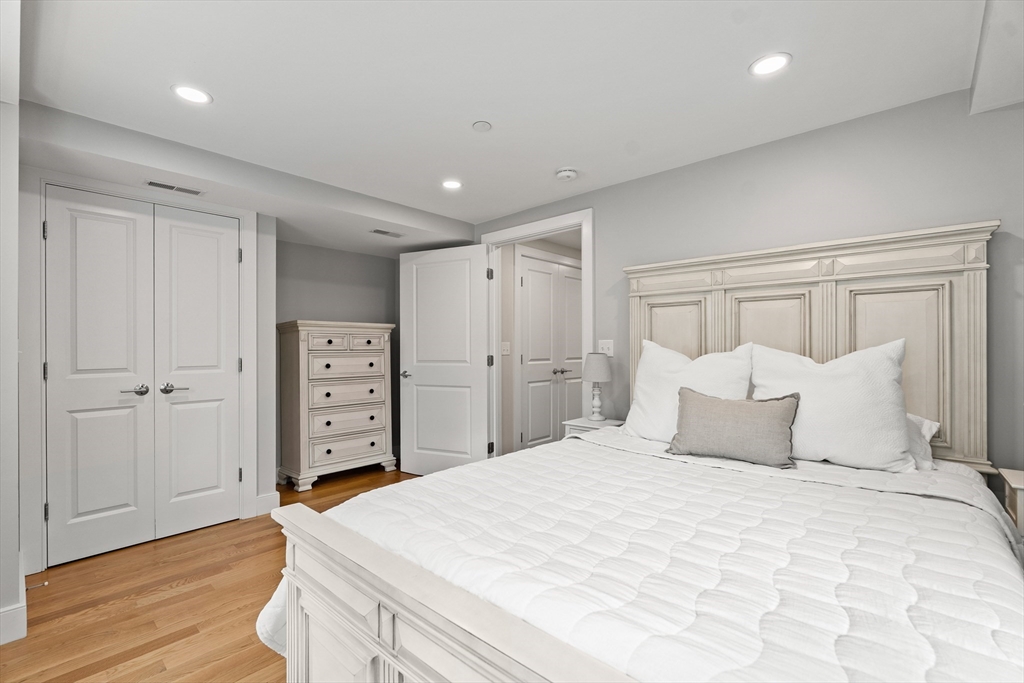 8 Hale Street # 1